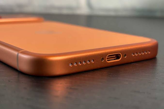 Titanium frame detail